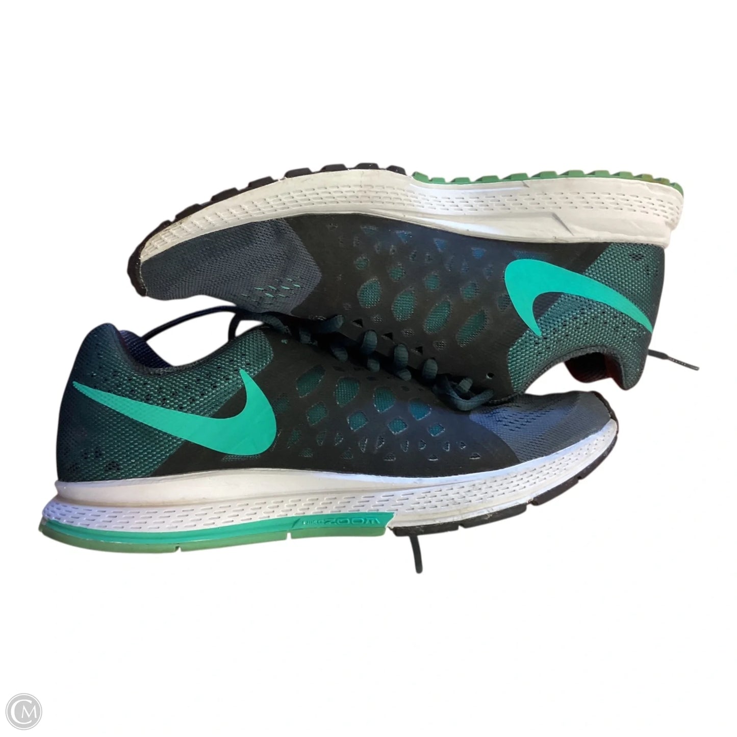Shoes Athletic By Nike In Green, Size: 7.5