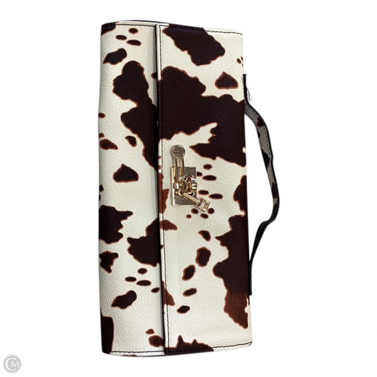 Clutch By Clothes Mentor, Size: Medium