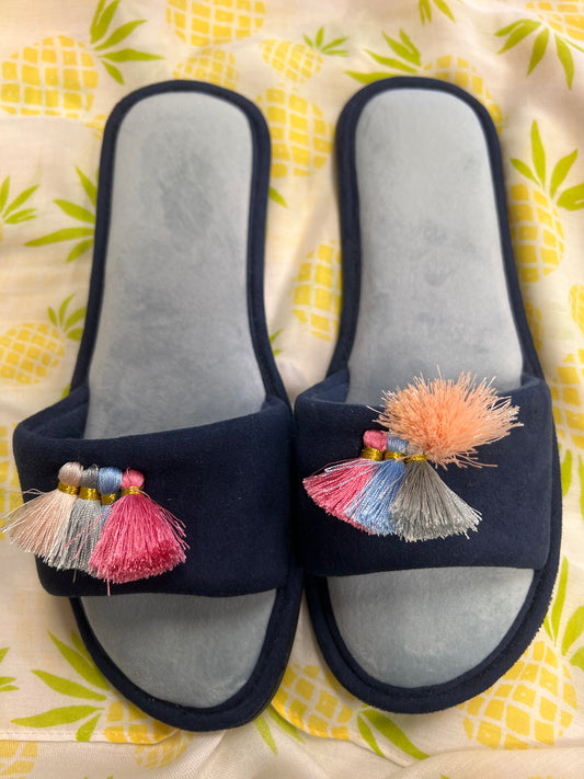 Sandals Flats By Inc  Size: 7.5