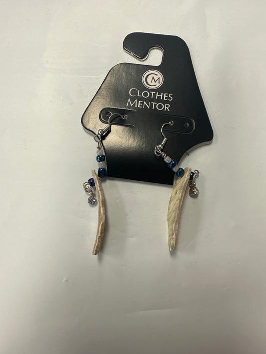 Earrings Dangle/drop By Clothes Mentor